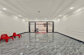 Nhà phố 5 tầng, thang máy, trung tâm Hai Bà Trưng - Yến 0941102708