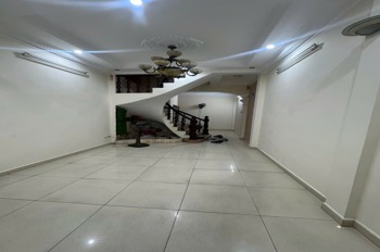 Bán nhà Cầu Giấy 45m2, 5 tầng, mặt tiền rộng, giá 8.5 tỷ