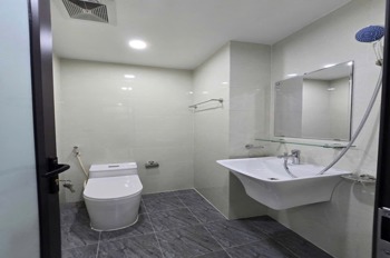 Cho Thuê/Bán CHDV Kim Mã, Ba Đình - 61m2, 7 Tầng, Thang Máy, 2 Mặt Thoáng
