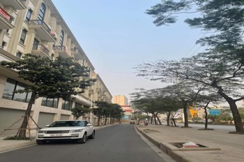 Biệt Thự Vạn Phúc 200m2 - Giá Tốt - Nội Thất Cao Cấp - Pháp Lý Sẵn