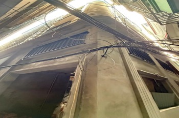Bán Gấp Tòa Nhà Pháo Đài Láng 50m2 Ngõ Thông - Full Đồ - Giá Tốt