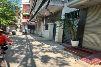 Nhà Lô Góc Hoàng Hoa Thám - Ba Đình - Mặt Tiền Rộng - Giá 18.5 tỷ