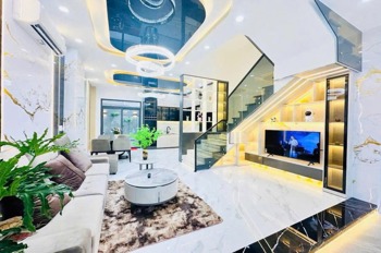 Bán nhà hẻm Trần Quang Diệu, Quận 3 - 14 tỷ - 5.4x12m, 2 lầu, sân thượng