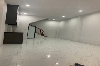 🔥Bán nhà Kiến Hưng - 5 tầng, ô tô vào tận cửa - Giá 5.95 tỷ🔥