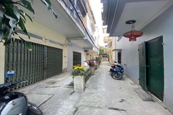 Nhà Hà Trì 40m² - Giá 5.5 tỷ - Vị trí Trung Tâm, Gần Sông Nhuệ