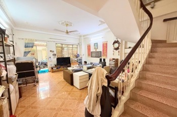 Bán nhà Tân Bình 3 Tầng 104m2 - Giá 10.6 Tỷ - Vị Trí Đắc Địa