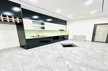 Bán nhà Cầu Giấy - 38m2 - 3 Tầng - Giá 7 Tỷ - Lô Góc - Vị Trí Đẹp
