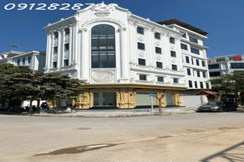 Cho Thuê Biệt Thự Nguyễn Xiển 120m², 5 Tầng, Thang Máy, PCCC - Giá 80 Triệu/Tháng