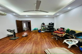 Bán nhà phố lô góc 3 mặt thoáng Vũ Ngọc Phan, Đống Đa - Giá chỉ 12 tỷ