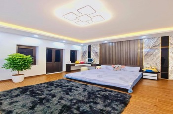 Nhà đẹp 5 tầng, 42m2, giá 8.95 tỷ - Kim Mã, Ba Đình - Tặng nội thất