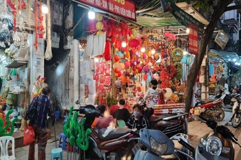 Bán nhà mặt phố Quận Hoàn Kiếm - 89m2, 2 Tầng, MT 5.5m, Vỉa Hè - 79 tỷ