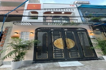 Bán nhà Tân Phú: 2 tầng, 60m2, Giá 5.98 tỷ - Vị trí đẹp, Tiện ích đầy đủ