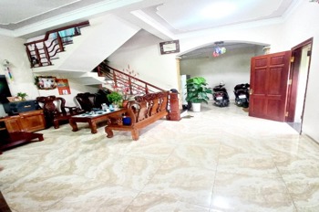 Bán nhà 80m2, 3 Tầng, Lô Góc - Giá 12.6 Tỷ - Vị Trí Đắc Địa