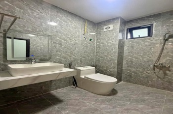 Bán nhà Vĩnh Hưng, ô tô đỗ cổng, full nội thất, 3 thoáng, giá chỉ 6.1 tỷ