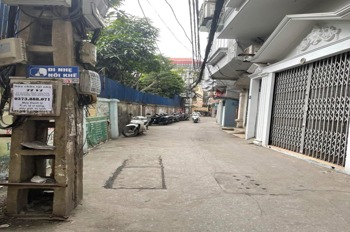 Bán nhà riêng Đống Đa: 41m2, 3 Tầng, 3 Ngủ, 7.7 Tỷ - Vị Trí Đắc Địa
