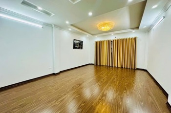 Nhà Giải Phóng 77m2, 5 Tầng, Thang Máy, Ô Tô Tránh - Giá Tốt Quận Hoàng Mai