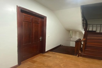 Siêu phẩm phân lô Lạc Long Quân: View Hồ, Gara Ô Tô, Nội Thất Gỗ Lim