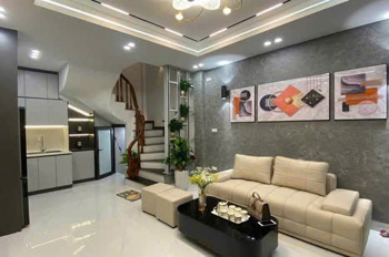 TRUNG TÂM CẦU GIẤY- GẦN PHỐ LÊ VĂN LƯƠNG-NHÀ ĐẸP Ở NGAY