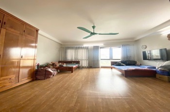 Bán nhà mặt phố Đền Lừ: 5 tầng, 42m², giá 12.8 tỷ, kinh doanh sầm uất