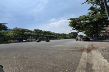 Bán Nhà Mặt Phố Võ Chí Công 55m2 - 5 Tầng, Vị Trí Đắc Địa, Kinh Doanh Vượng