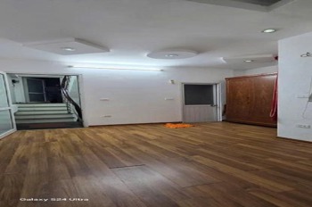 Lô Góc Bạch Mai 40m², 5 Tầng, Mặt Tiền 6m - Vị Trí Đắc Địa, Dân Cư Tri Thức