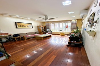 Nhà đẹp 50m 5 tầng phố Bồ Đề, Long Biên, Hà Nội