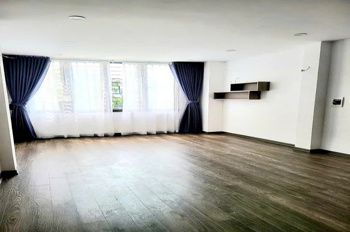 NHÀ MỚI- ĐẸP Ở NGAY Ô TÔ VÀO NHÀ Phố Nguyễn Văn Cừ 50m2 X 4 tầng 10.4 tỷ Long Biên