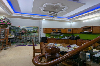 CHỦ BÁN NHÀ GẤP – GIẢM 200 TRIỆU – CHỈ CÒN 7,3 TỶ (CÒN TL)

 Nhà đẹp khu phân lô – Hẻm nhựa 8m – 1