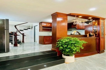Nhà 70m2, 3 Tầng, Ngay Chợ Thị Nghè, Giá 4.15 Tỷ - Full Nội Thất