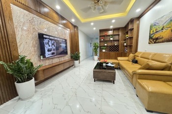 Bán Nhà Phố Trần Cung: 7 Tầng, Thang Máy, Full Nội Thất - Giá 10.8 Tỷ