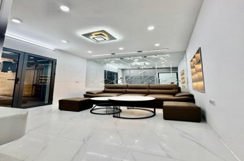 Bán nhà Tôn Đức Thắng 3 ngủ, Ô Tô Đỗ Cửa, Giá 3.99 Tỷ