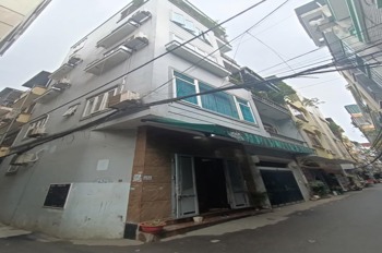 Lô Góc Cầu Giấy 40m2, 5 Tầng, Kinh Doanh Đỉnh - Giá 18.5 Tỷ