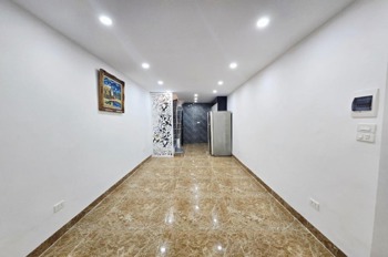 Bán Nhà Mặt Phố Mai Dịch - Vị Trí Đắc Địa, Kinh Doanh Sầm Uất