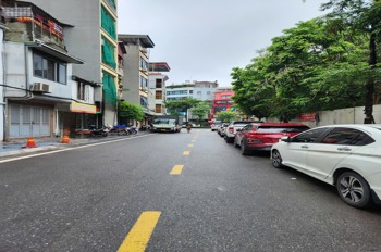 Bán đất vị trí kim cương Cầu Giấy - 100m2, Mặt tiền 5.8m, Giá 45 tỷ