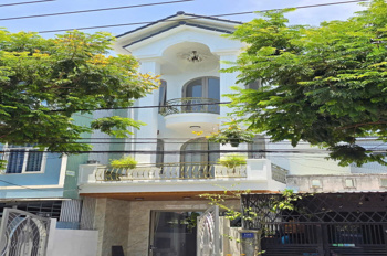 Bán nhà 3 tầng xây mới 100% lên nhà số 101 Nguyễn Thuý – FULL NỘI THẤT CAO CẤP