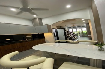 Nhà Đẹp Ba Đình - 9.8 Tỷ - Nội Thất Cao Cấp - Ngõ Rộng - 4 Phòng Ngủ