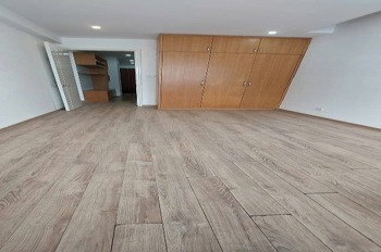 Bán Căn Hộ 2 Phòng Ngủ View Hồ Tây - Chung Cư Ngoại Giao Đoàn, Bắc Từ Liêm
