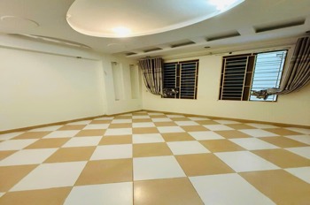 Phân Lô Ô Tô Trung Kính - 42m2, 5 Tầng, Mặt Tiền 4.2m, Giá 15.7 Tỷ