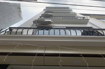 Nhà Cầu Giấy 38m2, 6 Tầng, Mặt Tiền 4m Nở Hậu - Giá 8.45 Tỷ