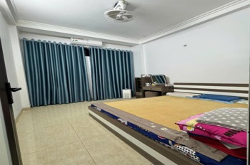 Nhà 5 Tầng Trung Kính, 46m2 - Giá 8.3 Tỷ - Vị Trí Đắc Địa