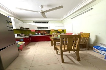 Phân Lô 5 Tầng Ba Đình: Ngõ Ô Tô, Gần Bách Thảo - Giá Tốt