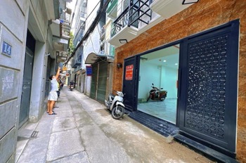 Bán nhà dòng tiền khủng Nguyễn Khánh Toàn - 80m2, 8 tầng, thang máy, mặt tiền 5m