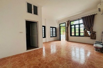 Bán Nhà Lô Góc Lạc Long Quân - Tây Hồ: 62m², 5 Tầng, 11.9 Tỷ