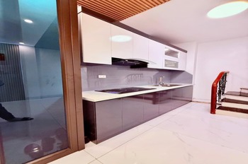 Nhà Đống Đa Xịn - 32m2, 4 Tầng, Oto Cận - 7.2 Tỷ