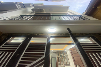 Nhà Ngoại  Giao Đoàn 34.9m, 5 tầng nhà mới cong, 5 phút ra Hồ Tây lộng gió