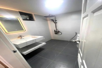 Bán Tòa Văn Phòng Phố Thái Hà Đống Đa 56m2 7 Tầng Mặt Tiền 5.25m