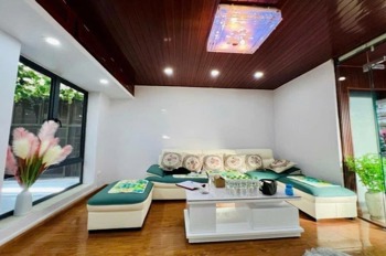 Bán Gấp Mặt Phố Đê La Thành - 71m2 x 3 Tầng - Lô Góc 3 Thoáng - Kinh Doanh Đỉnh