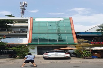 Bán Gấp Nhà Mặt Tiền Thủ Đức - 43 Tỷ - Vị Trí Đắc Địa