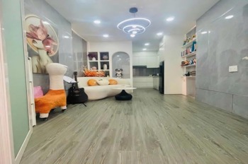 Bán nhà 4 tầng full nội thất Quận 3 - Giá 4.75 tỷ - Vị trí trung tâm