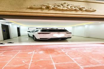 Nhà Nguyễn Chí Thanh 7 Tầng, Thang Máy, 2 Mặt Thoáng, Ô Tô Vào Nhà - Giá 23.5 Tỷ